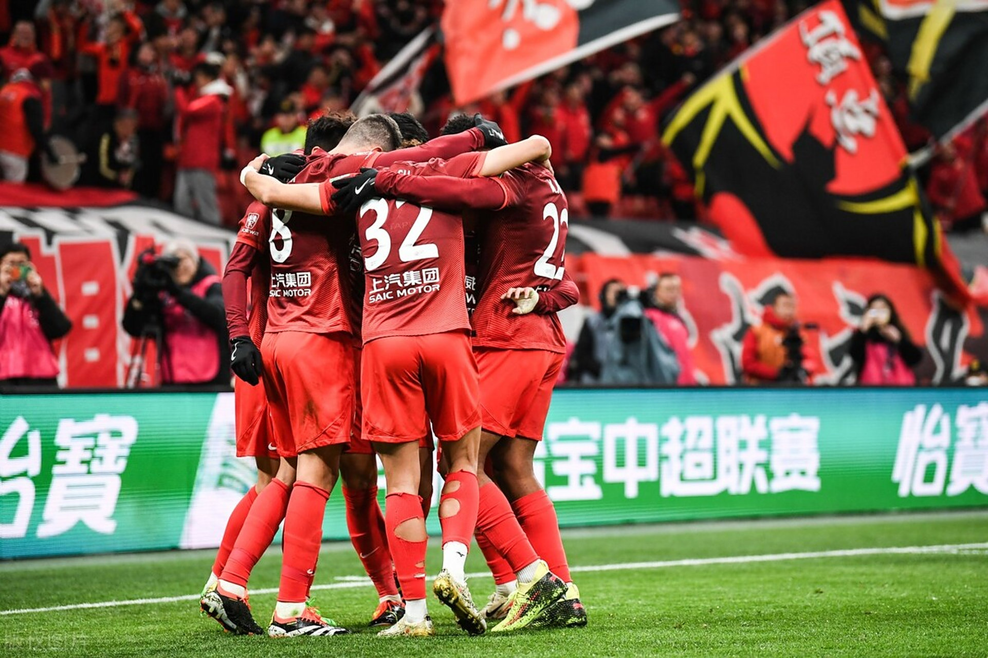 球速体育官方入口-强队对抗!顶级球员迎来激烈较量的比赛